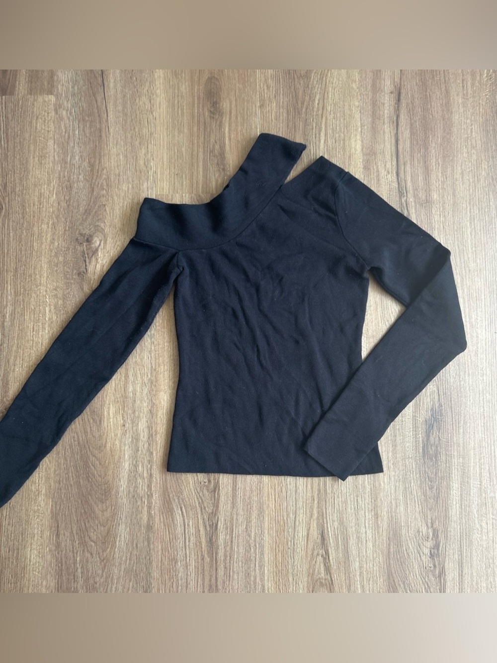 Black Off-the-Shoulder Long Sleeve Fancy Top